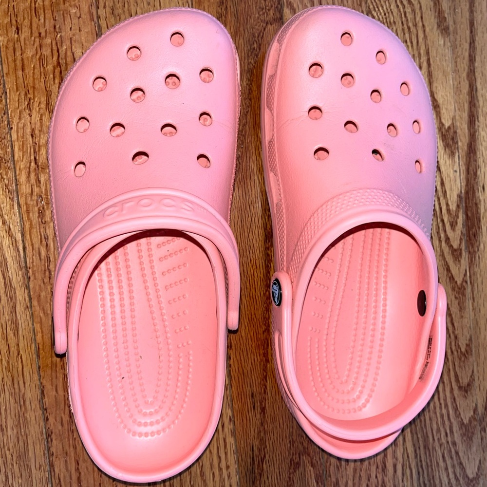 CROCS